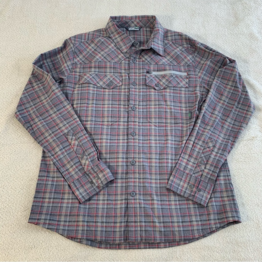 STIO Shirt Men Large Red Gray Plaid Button Up Zip Pocket Nylon Polyester Stretch